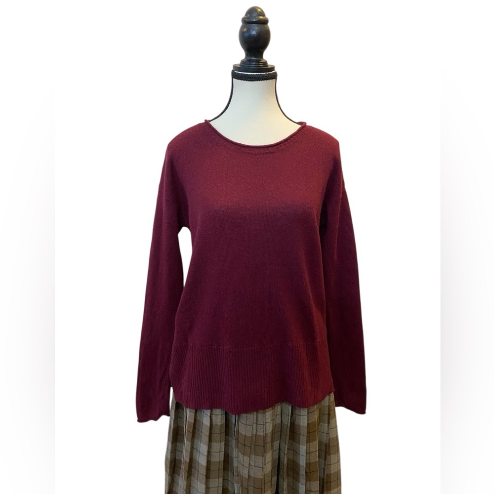 Lord & Taylor 100% Cashmere Burgundy Colour Sweater Size S small mended spot